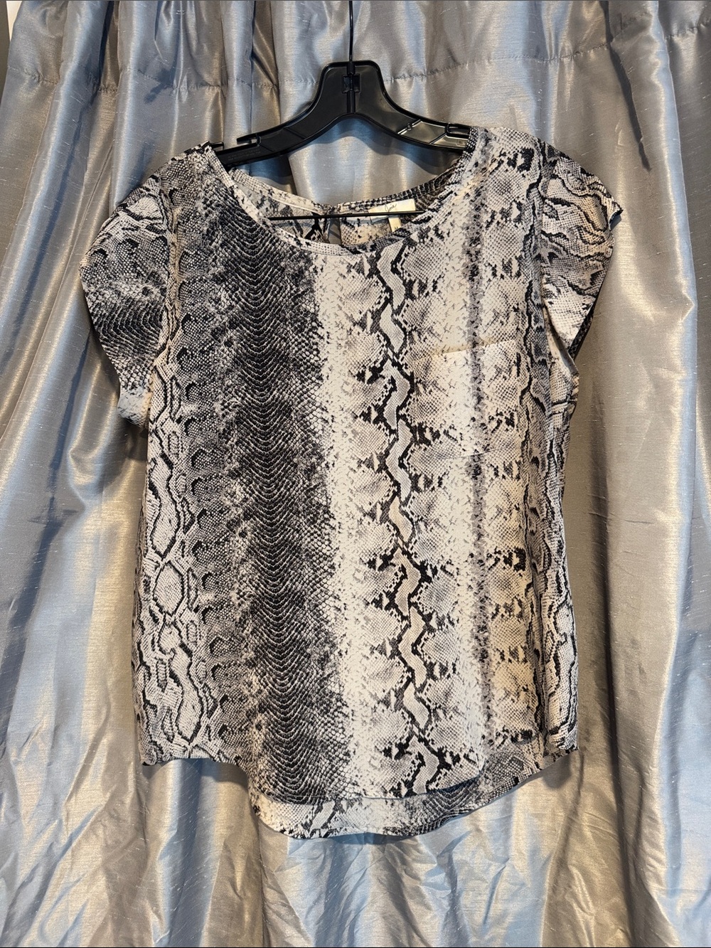 Joie Silk Snake-Print Cap Sleeve Blouse Size Medium